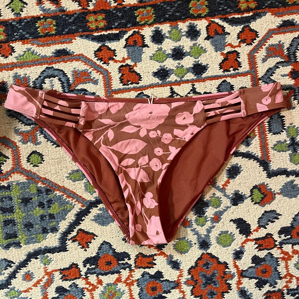 Billabong reversible swim bottoms
